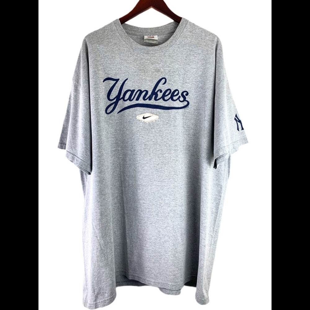 ❌ Sold Vintage Nike New York Yankees Tee 2XL